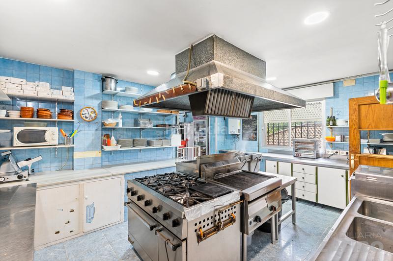 Foto 61b03350-59dc-4ece-b857-fecaaf46883e. Business premise in Camino de Ronda Granada