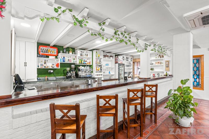 Foto 8fa1b9bb-ac78-49f3-82fe-f524f909eb6a. Business premise in Camino de Ronda Granada