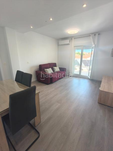 Foto 8e9f59e2-562e-4d56-bf7f-c95c2fd5b6f3. Rent penthouse with parking pool in Residencial Triana - Barrio Alto Gabias (Las)