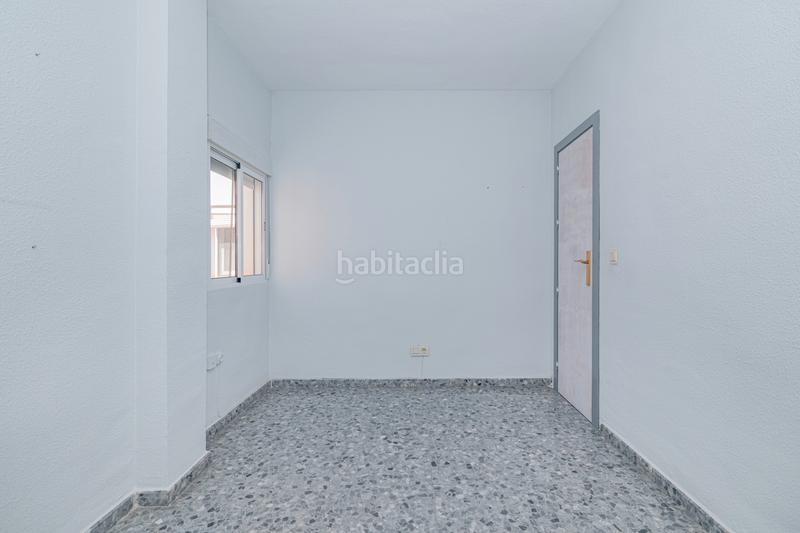 Foto c86f3991-0f1c-46ca-aa4b-a2aa2c8cffd1. Piso ¡oportunidad única en el corazón de cullar vega! en Cúllar Vega