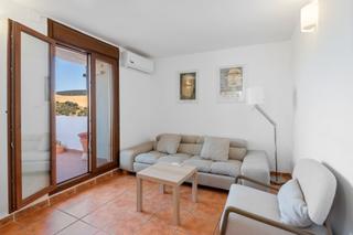 Casa adossada en Agrn. Bonita casa de pueblo muchas posibilidades y mejoras energticas