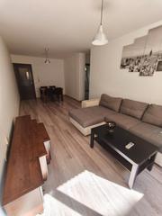 Appartement à Residencial Triana - Barrio Alto. Piso 2 dormitorios con 2 baños. garaje y trastero