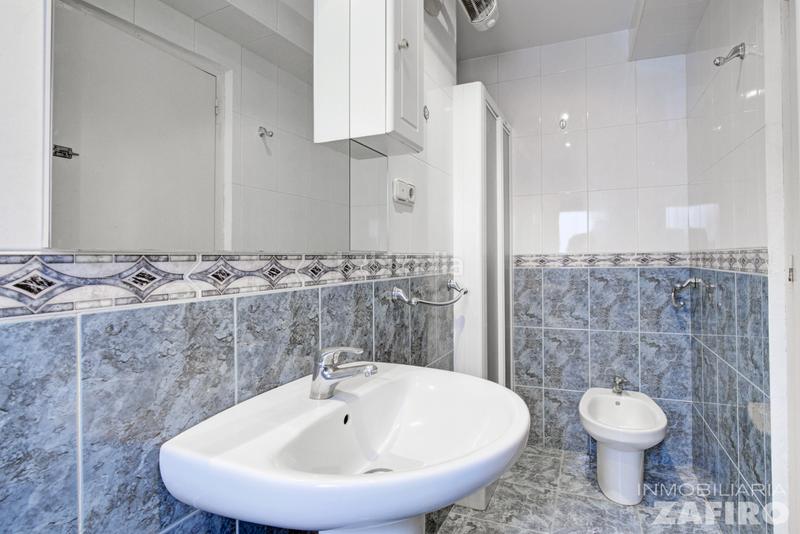 Foto 42ee870f-b443-484c-9128-6027e08c9425. Piso en calle granados 7 piso 2 dormitorios centro en Granada