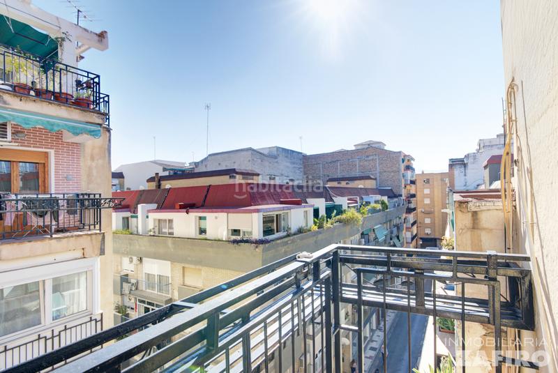 Foto 87b38d27-41ad-434a-97ca-8e6e8f841e21. Piso en calle granados 7 piso 2 dormitorios centro en Granada