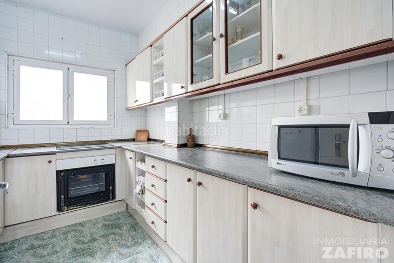 Foto e1b16439-6821-4a84-b467-acb12cd7f5ec. Piso en calle granados 7 piso 2 dormitorios centro en Granada