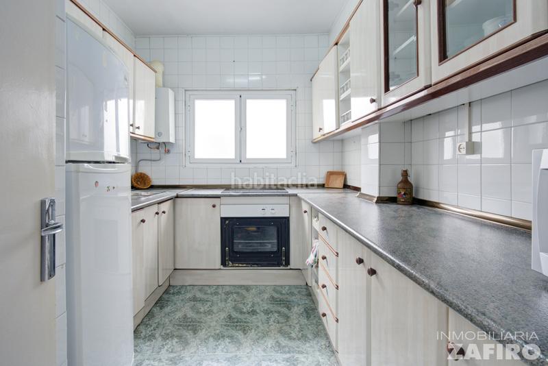 Foto f9d63bd5-704b-4819-a959-d28b3f2de735. Piso en calle granados 7 piso 2 dormitorios centro en Granada