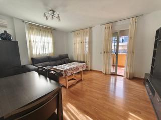 Miete Etagenwohnung in Residencial Triana - Barrio Alto. Piso de temporada