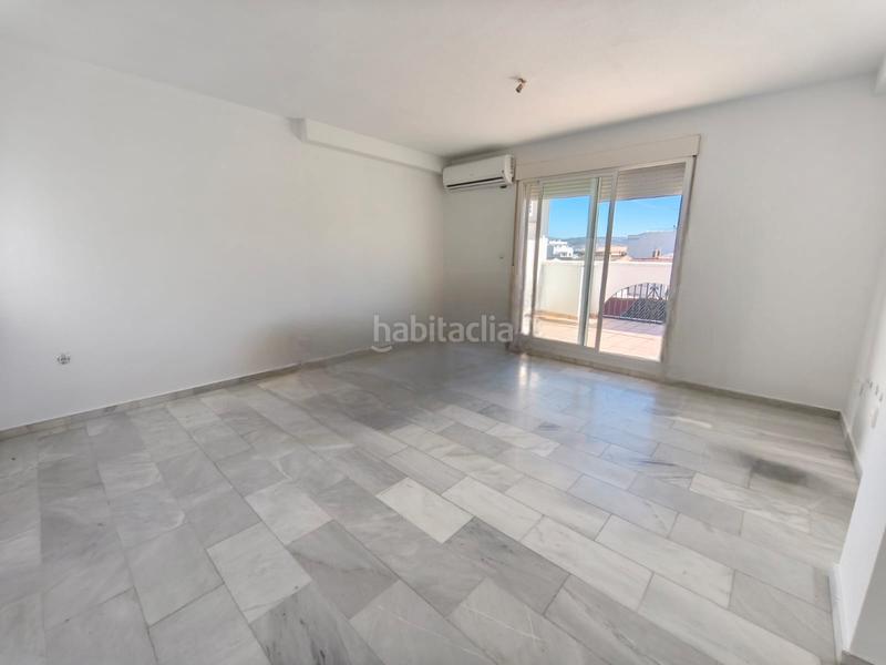 Foto 291a2e7a-32fd-42c9-ba3f-9bcad5b032d3. Rent penthouse with parking in Parque de la Ermita Churriana de la Vega