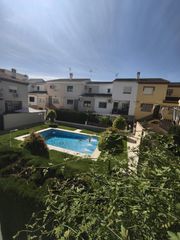 Maison jumelée à Aljomahima - Ermita. Casa adosada en venta en las gabias – 200.000€