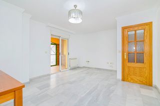 Appartamento in Ogíjares. Piso 2 dormitorios con plaza de garaje y trastero