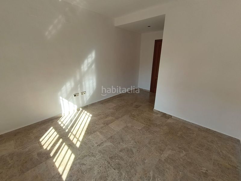 Foto ab0ecff4-2646-4060-a4b5-312606171136. Pis amb calefacció aparcament a Ayuntamiento Alhendín