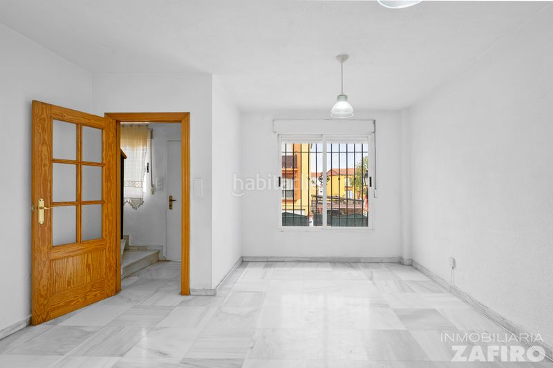 Foto 4582c465-6a6c-4304-8bce-32ed1add084a. Casa adossada amb aparcament a Las Flores - Huerta Gabias (Las)