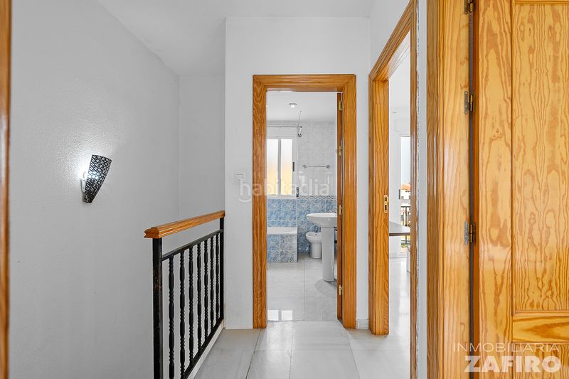 Foto 5a6ecdee-16d4-47ce-b82a-a0e77032a79c. Casa adossada amb aparcament a Las Flores - Huerta Gabias (Las)