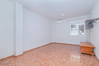Pis a Aljomahima - Ermita. Piso 2 dormitorios con plaza de garaje y trastero