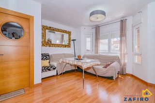 Etagenwohnung in Poniente. Piso 2 dormitorios con plaza de garaje y trastero