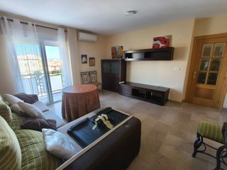 Rent Flat in Avda. De los Ogíjares. Piso 2 dormitorios con plaza de garaje