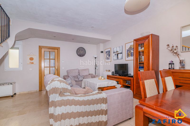 Foto 824c2a72-5c5c-4e48-b092-2f11e5324b2d. Casa amb calefacció aparcament a Ayuntamiento Alhendín