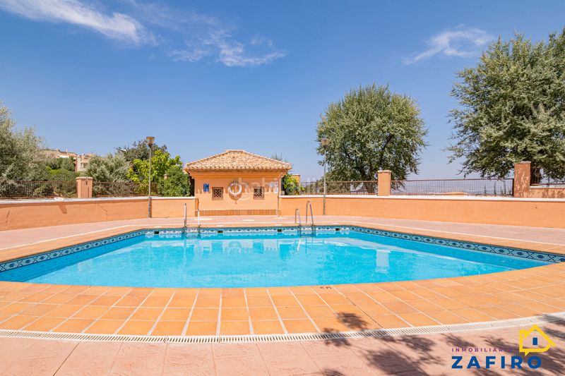 Foto 68f8758e-8bec-4d28-8dbb-0d23900fca5f. Casa adossada amb calefacció aparcament piscina a Gabias (Las)
