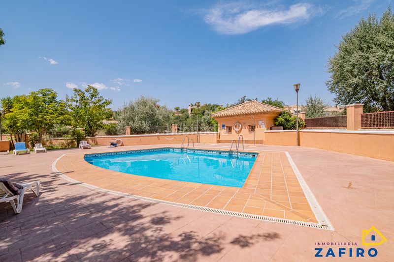 Foto 821cc4c7-2390-4473-8356-504293d69144. Casa adossada amb calefacció aparcament piscina a Gabias (Las)