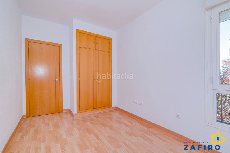 Foto a8a91247-3aa0-43d1-9f6d-e42bbc2db6ba. Casa adossada amb calefacció aparcament piscina a Gabias (Las)