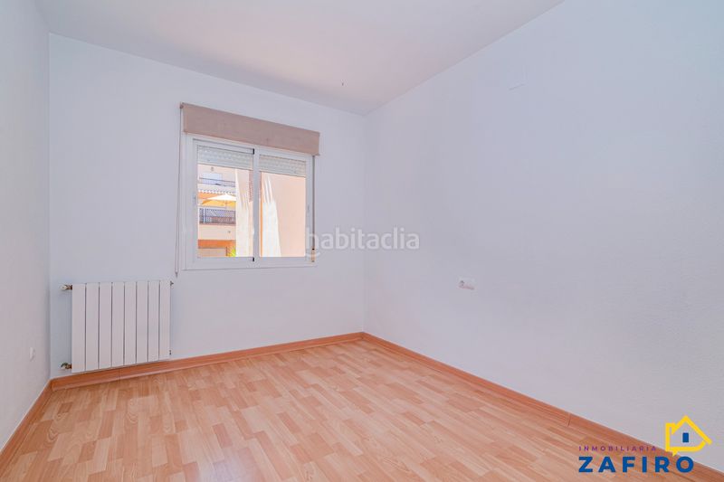 Foto b49d12dd-e45b-4e68-832d-ac978c5e72d7. Casa adossada amb calefacció aparcament piscina a Gabias (Las)