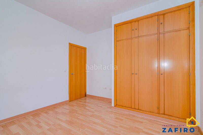 Foto d99d1c08-1ca0-4819-a449-1d7a4ecec5b7. Casa adossada amb calefacció aparcament piscina a Gabias (Las)