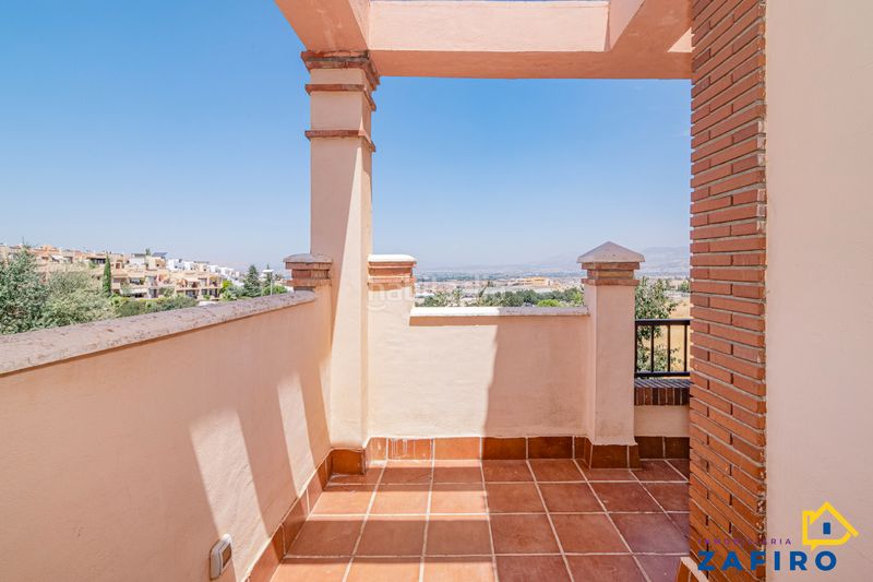 Foto ed6210f2-8944-4aff-aabc-d87d700a1421. Casa adossada amb calefacció aparcament piscina a Gabias (Las)