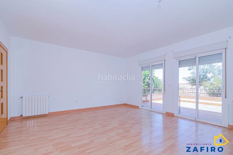 Foto ee509161-c280-4894-89c4-04e5767c7a90. Casa adossada amb calefacció aparcament piscina a Gabias (Las)