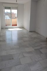 Etagenwohnung in Aljomahima - Ermita