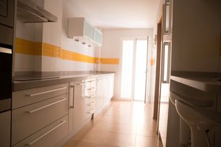 Location Maison jumelée  Calle angostura. Casa pareada en corrales
, en muy buena urbanización muy bien c