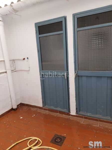 Foto 7df3adb9-ec8d-4c89-9148-628d5e579014. Local comercial a Ubrique