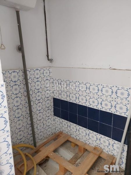 Foto ea4a653c-1162-4595-a2e0-20de79b848ff. Local comercial a Ubrique