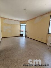 Appartamento in Ubrique. Piso para reformar muy céntrico en ubrique