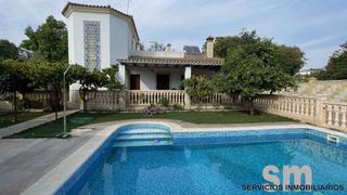 Chalet in Arcos de la Frontera. Espectacular chalet en venta con todas las comodidades