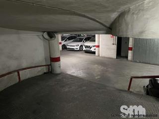 Parking voiture à Ubrique. Plaza de garaje cerrada en venta en zona centro