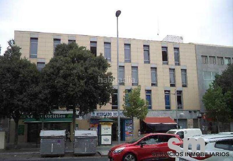 Foto 4e8a0d0b-b672-4fa5-a14f-cf54d26a0e26. Oficina amb aparcament a Ciudad Jardín Sevilla