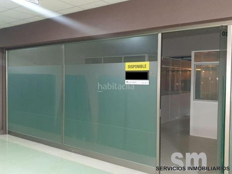 Foto fa462419-0241-4763-b40c-5c15fed446ab. Oficina amb aparcament a Ciudad Jardín Sevilla