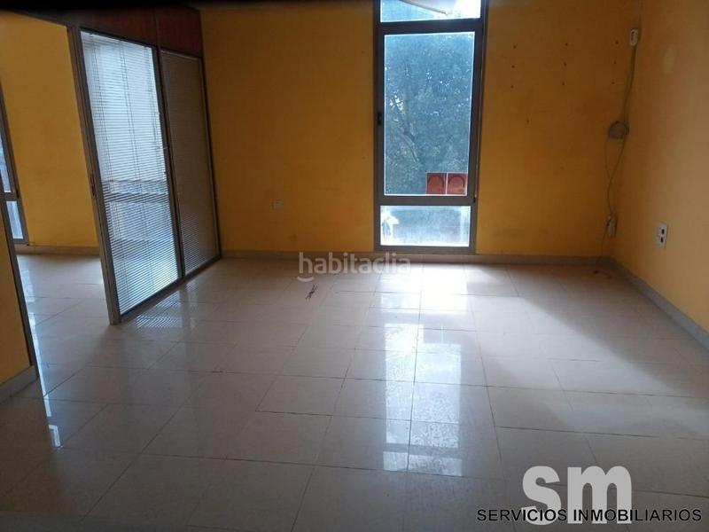 Foto 6fa097a4-307c-4372-aa03-39edd5b612d3. Oficina amb aparcament a Ciudad Jardín Sevilla