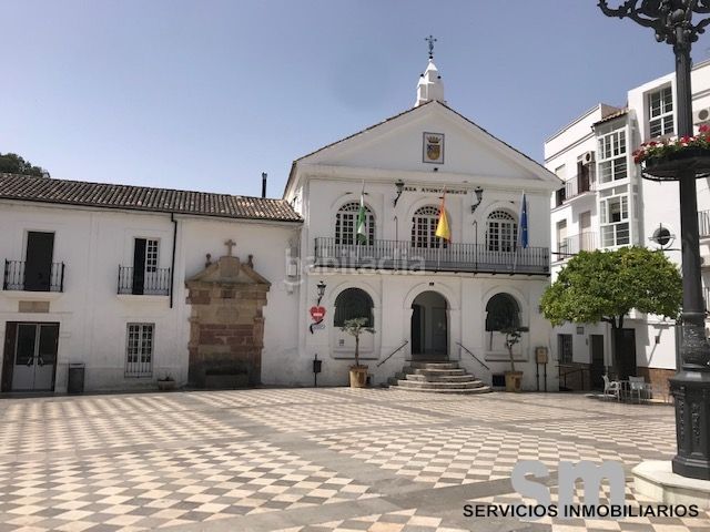 Foto dc254fbe-fd50-4c3d-96ba-f1a83ddda2ab. Local comercial a Ubrique