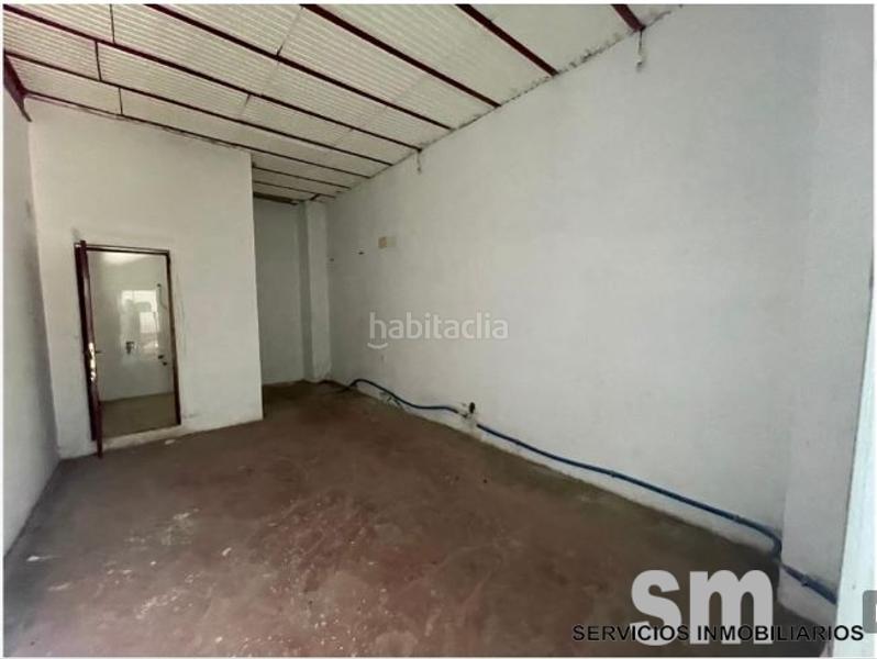 Foto 91f5d0a4-1d72-4788-9ba6-f6ff88b41aaf. Bâtiment à usage industriel dans Burguillos