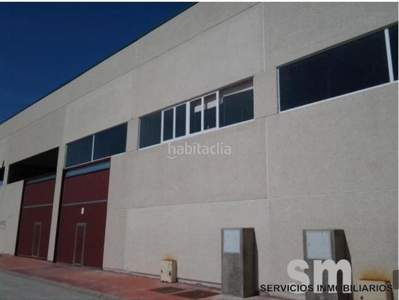 Foto db334e4e-8523-48e2-ac02-5d68a9aa44ab. Bâtiment à usage industriel dans Burguillos