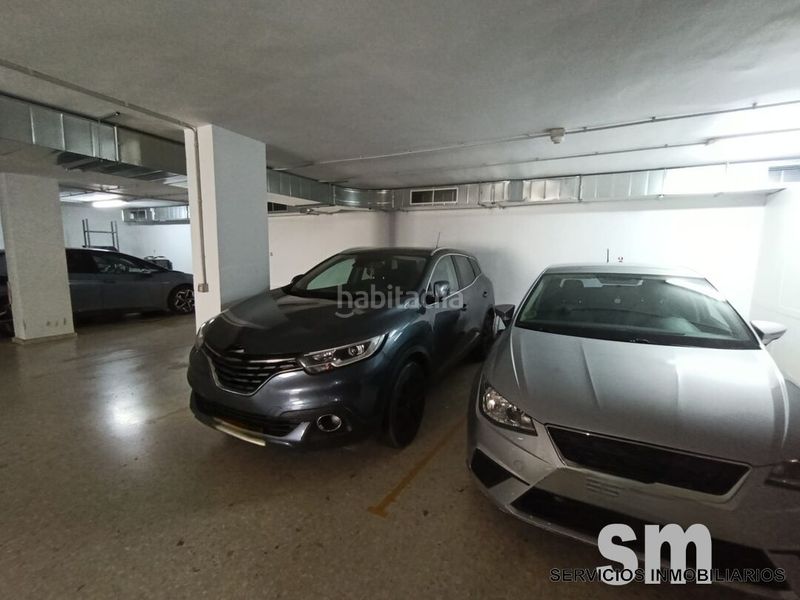 Foto c9e44676-b6da-467e-8122-27a128c702e9. Aparcament cotxe a Ubrique