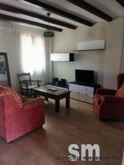 Maison à Ubrique. Magnífica vivienda con amplio jardín y piscina comunitaria en ub