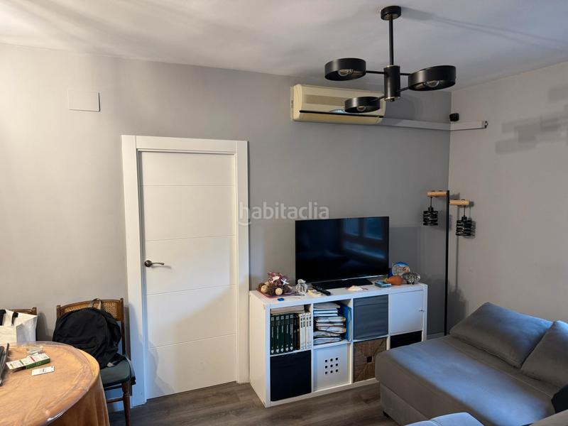 Foto 4d41231e-b303-4b3b-98ae-575a96855840. Piso  reformado y autosuficiente en Cartuja Granada