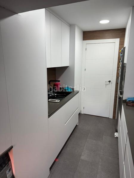 Foto 99aa1571-98a5-40b3-887c-51dbc27540ca. Piso  reformado y autosuficiente en Cartuja Granada