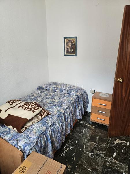 Foto 13d8980c-63b7-4116-81d6-b3a21df4d771. Semi detached house with heating parking in Joaquina Eguaras Granada