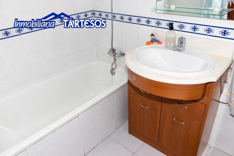 Foto a40fef09-c16e-462f-b7f2-ba6236ddc0b4. Maison jumelée avec chauffage parking dans Angustias - Chana - Encina Granada