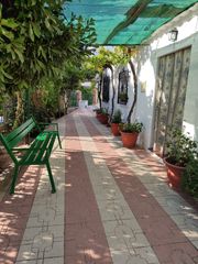 Xalet  Calle santa adela 1. Inmobiliaria tartesos vende casa en iznalloz