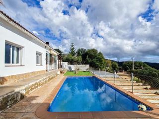 Casa  Tramuntana. Casa de una sola planta con piscina y vistas panorámicas en sant