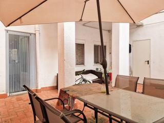 Piso en Montgat. Encantadora planta baja tipo casa con gran patio y totalmente re